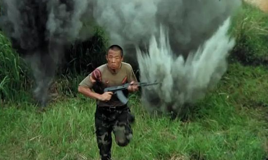 男篮世界杯中国对科迪回看(2002版的“战狼”，央视经常重播，主演名叫侯勇)