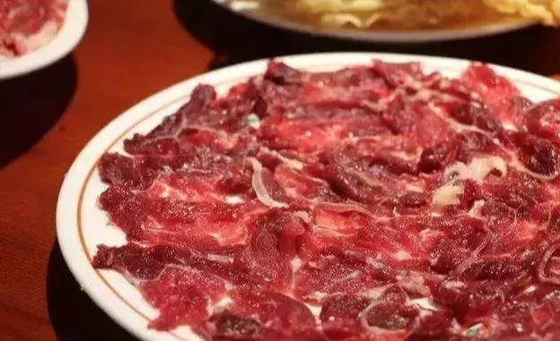 涮火锅牛肉什么部位好？什么部位的牛肉适合涮火锅