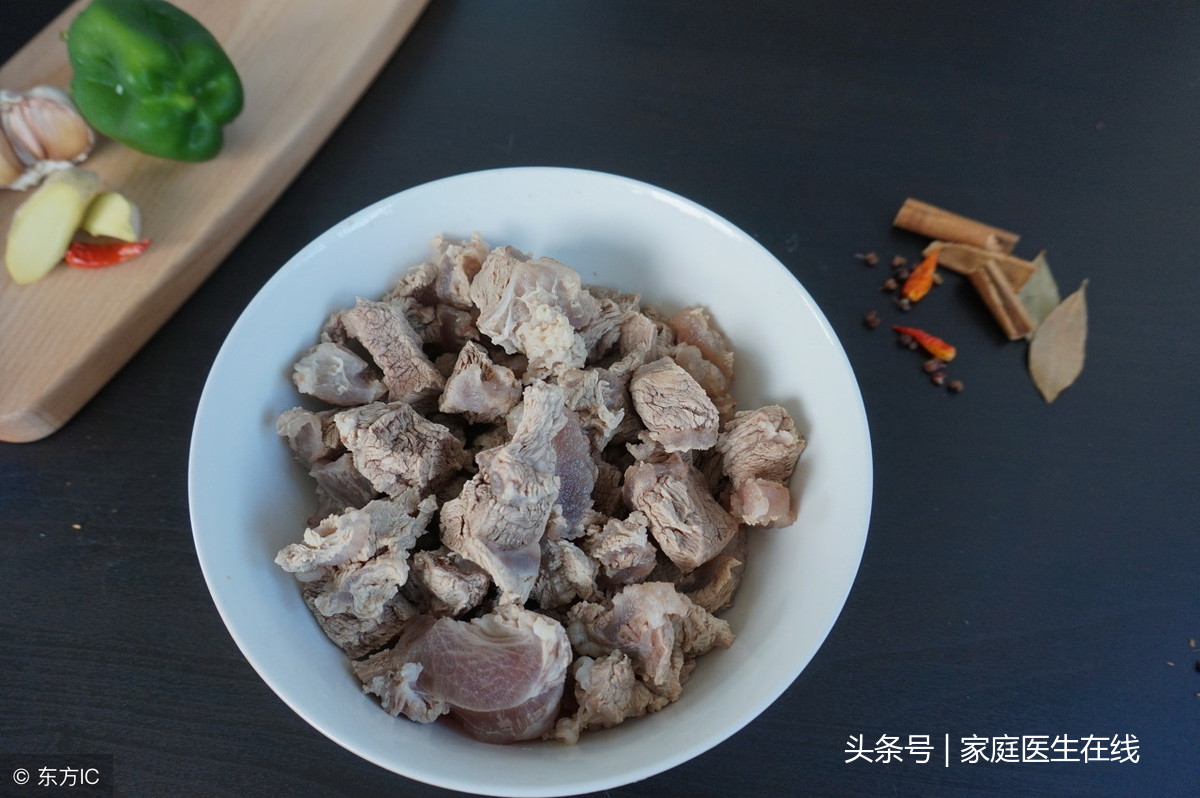 食材焯焯水一般几分钟（蔬菜与肉类不能一概而论）