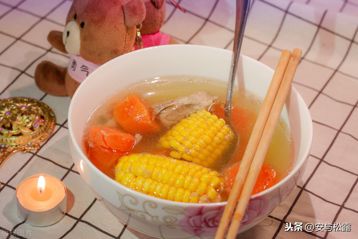 胡萝卜排骨汤（用电饭锅做胡萝卜排骨汤方法）