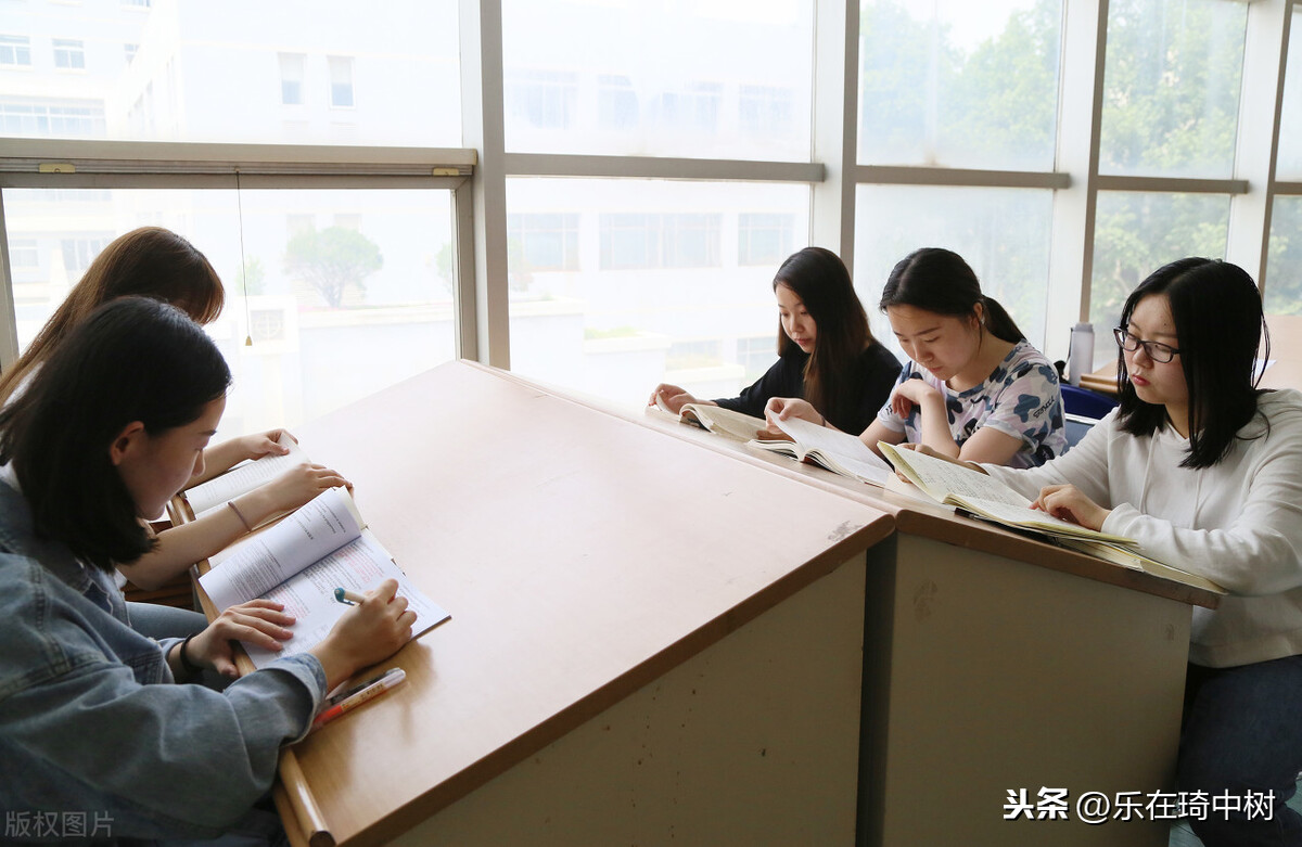 “学霸宿舍”频上热搜：好的人生，自律还需他律