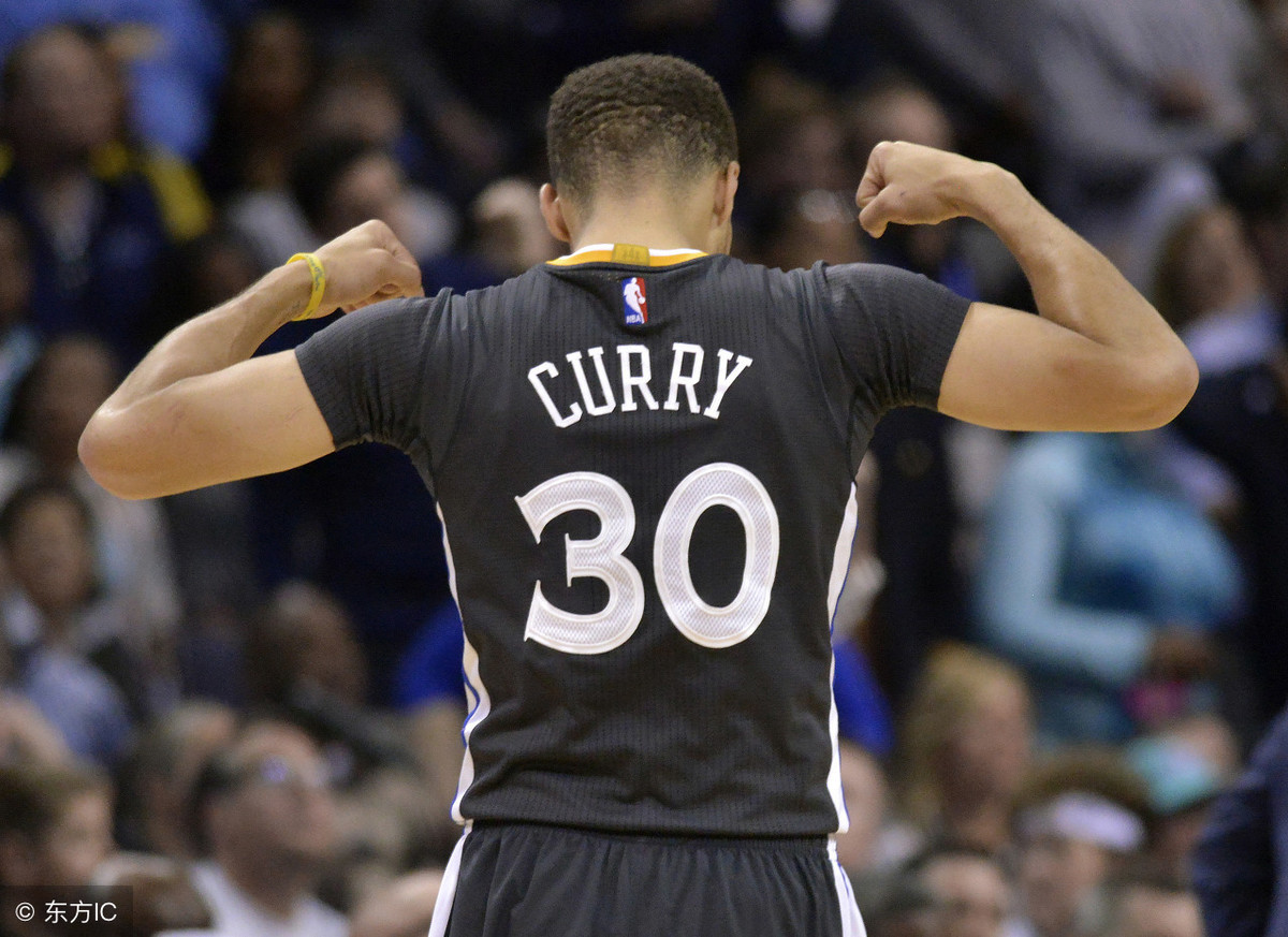 会弹钢琴的nba球员有哪些(盘点那些会玩乐器的NBA球星 他们真的可以组个乐队)