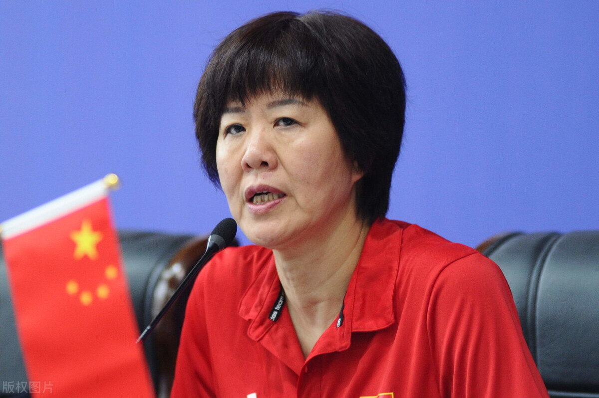 中国女排四十年的辉煌奋斗史—世界首个“五连冠”