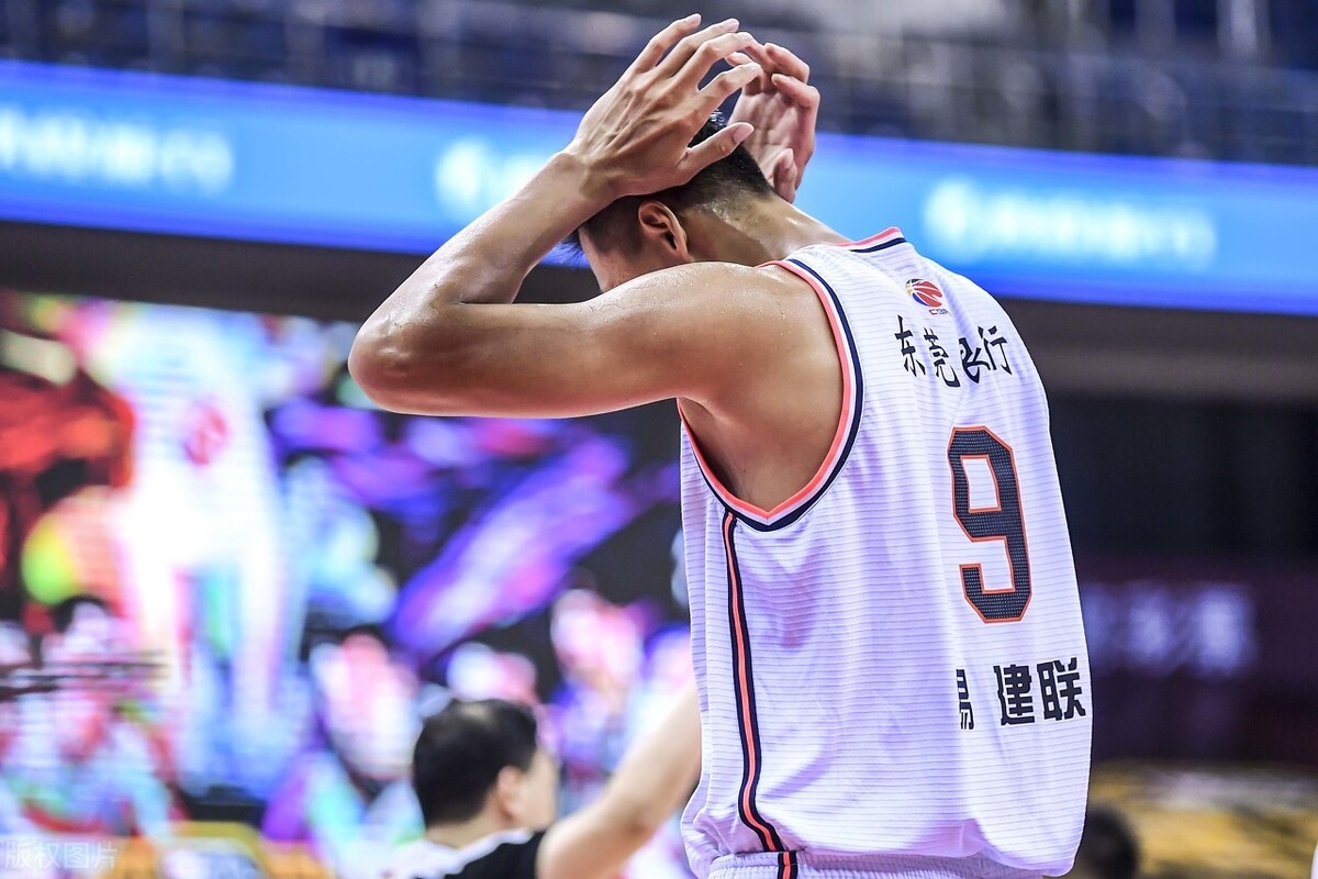 nba有几个裁判(CBA联赛的裁判请对号入座)