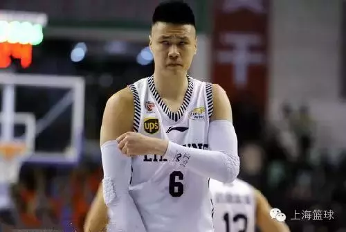 为什么贺天举不能上nba名人堂(WHAT！鹈鹕当家竟不识“鹈鹕名宿”贺天举？)