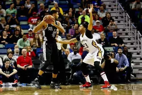 为什么贺天举不能上nba名人堂(WHAT！鹈鹕当家竟不识“鹈鹕名宿”贺天举？)