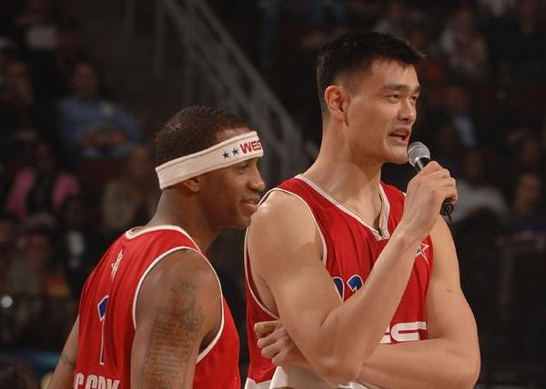 为什么中国男篮能和nba打(为何CBA球队能去NBA打球？只是因为姚明吗?)