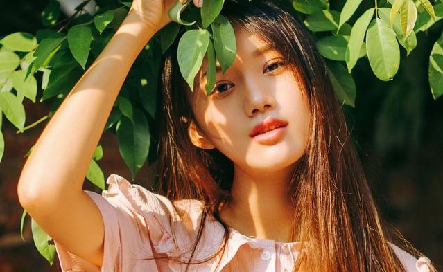 "薛问天眼下最在意的无疑是他的妹妹,而没记错的话,一周后,是那个薛晴