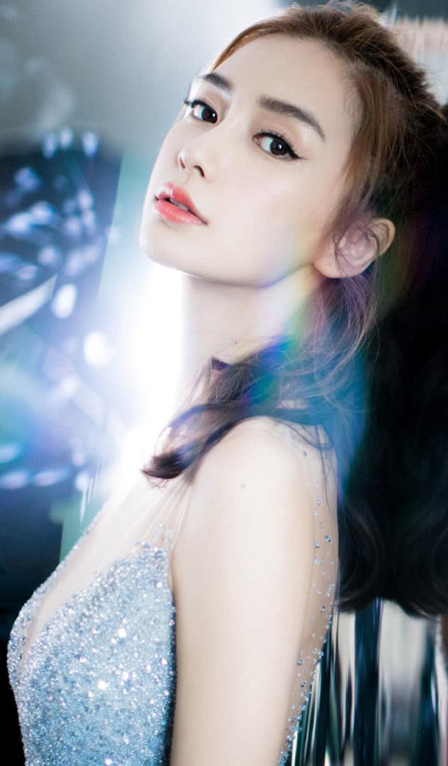 蓝色系的angelababy