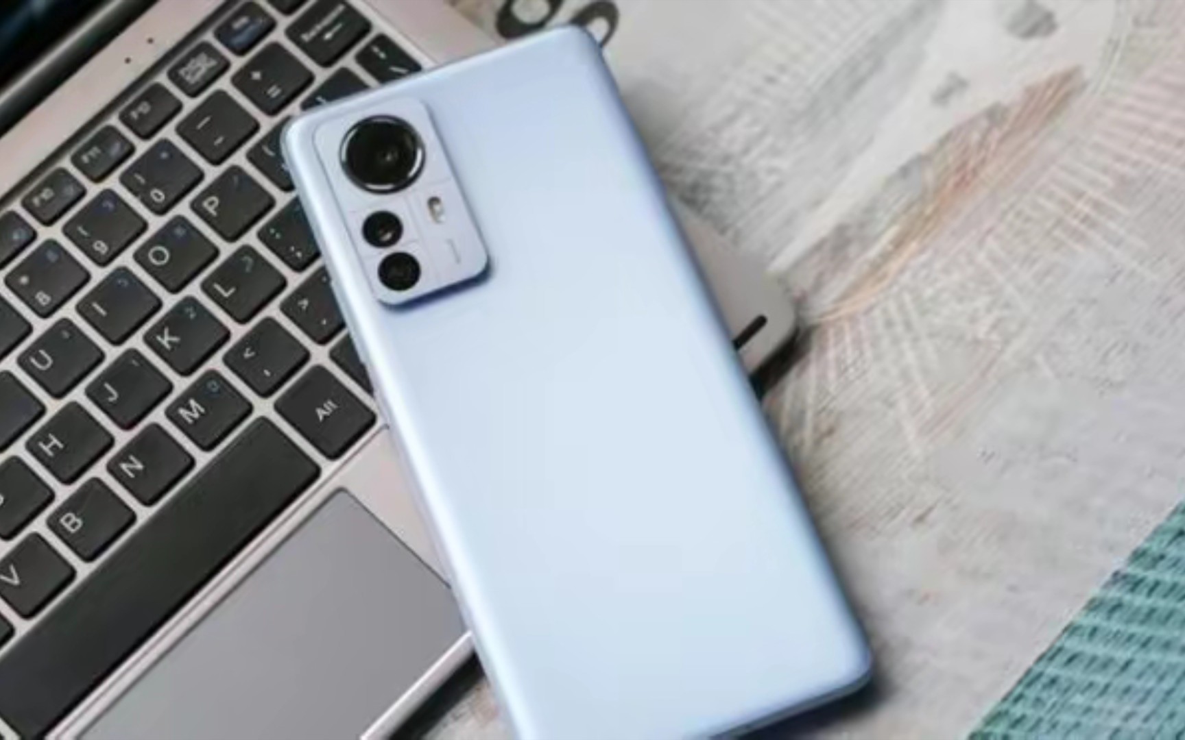 七月购机推荐，这三款手机最值得买，价格覆盖高中低三档