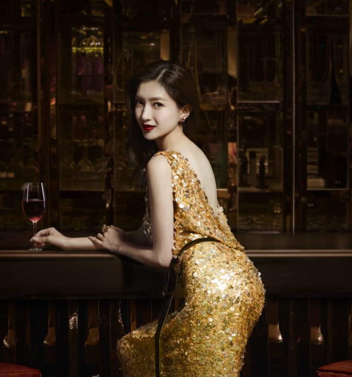 “被高估”的5位女演员，赚钱赚到手软，有人却拿不出像样的作品