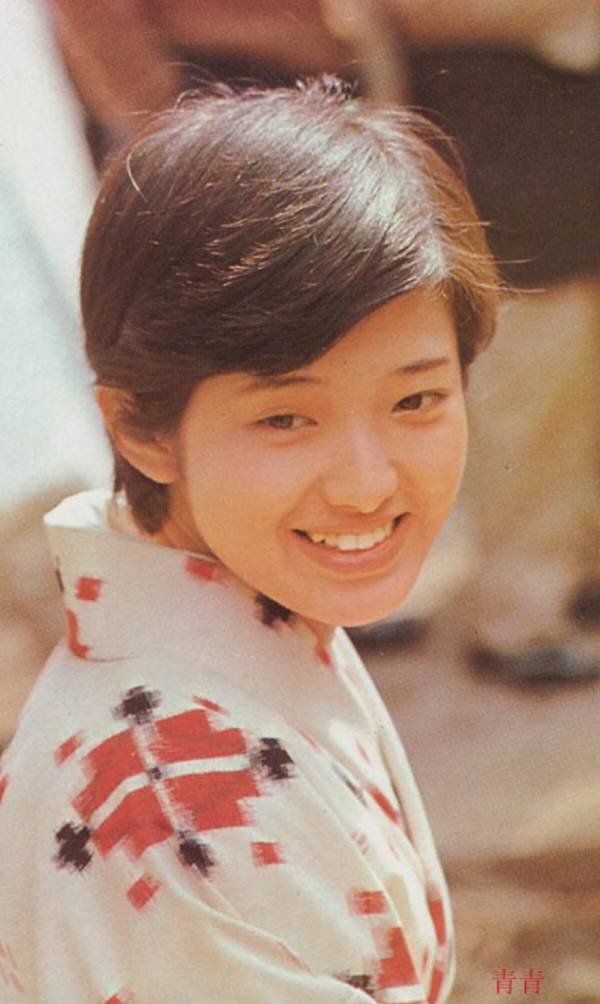 山口百惠:嫁给三浦友和42年从不吵架,64岁身材发福笑容依旧恬静