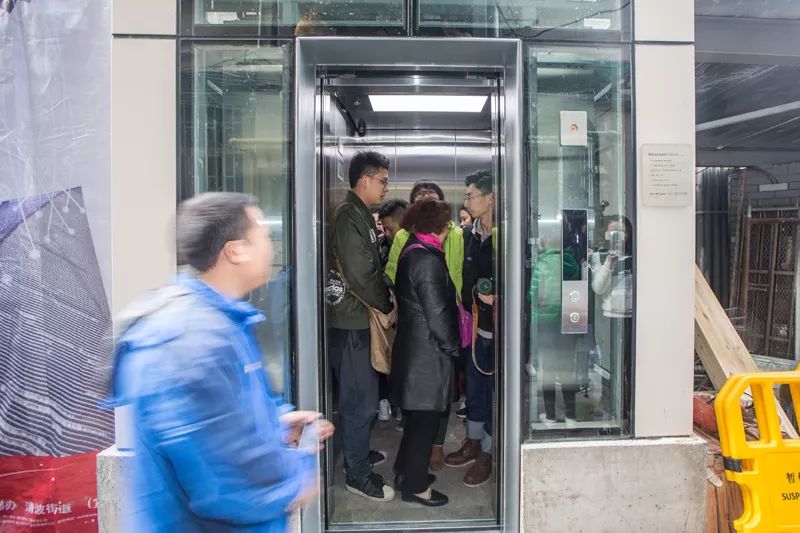 老小区改造装电梯，费用的分摊成为难题，为啥住户会为此“翻脸”