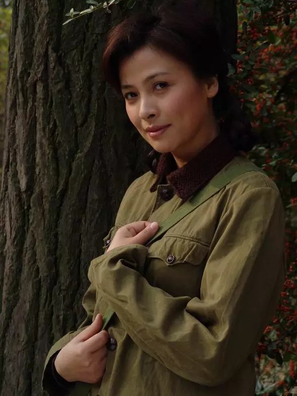 电视剧蓝宇苏瑾(《永不瞑目》苏瑾:最红之时结婚生子,离婚15年后来