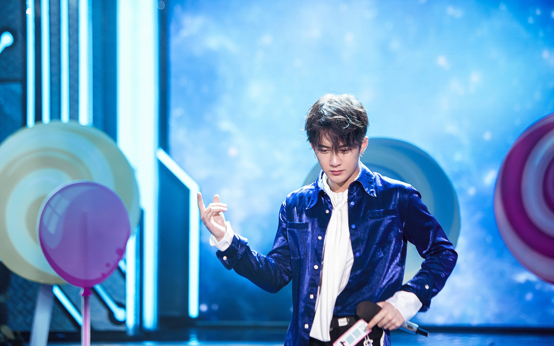 带薪追星的徐海乔竟然已经39岁了，看脸18，实际48的演员大有人在