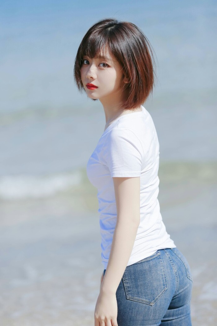 “被高估”的5位女演员，赚钱赚到手软，有人却拿不出像样的作品