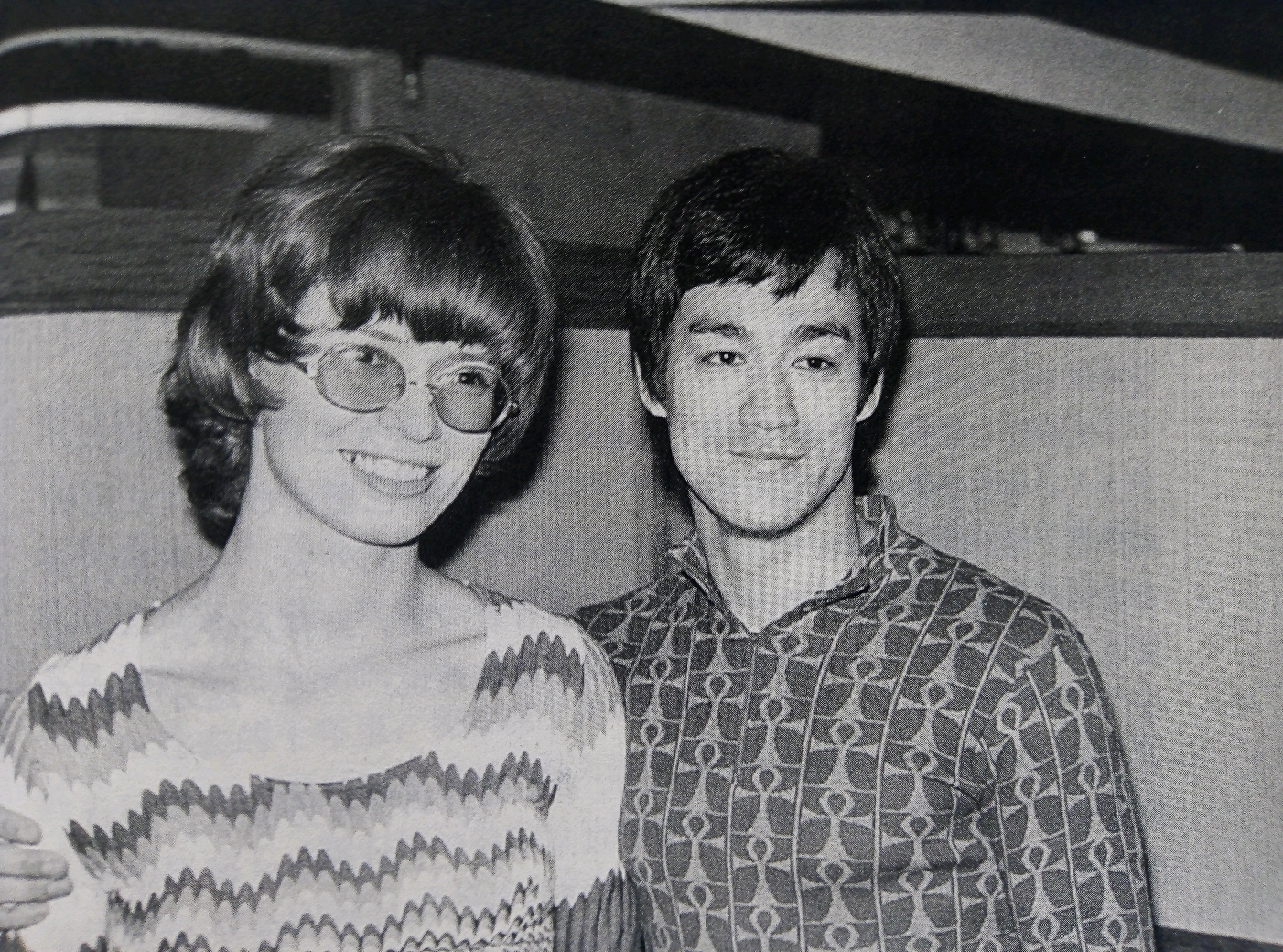 为何李小龙去世后,妻子琳达要与李小龙徒弟结婚,其中有何阴谋?