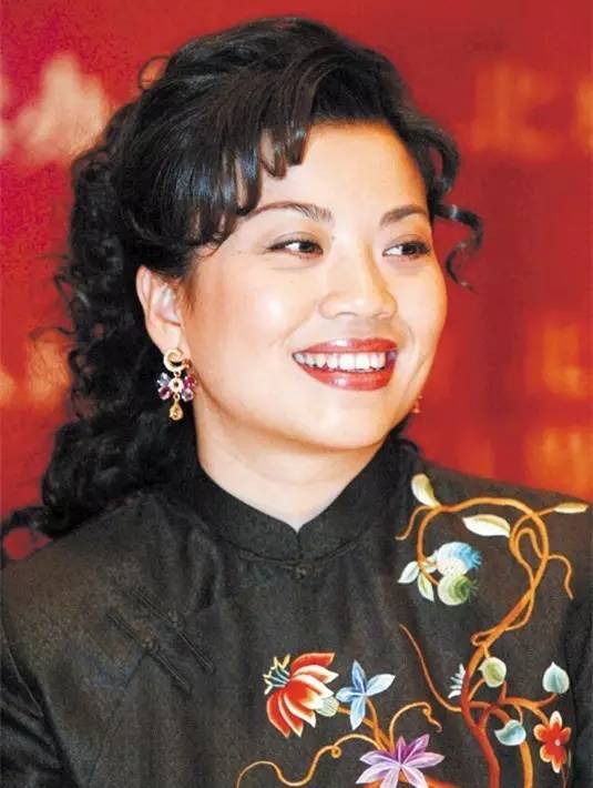 歌手张也,连续27次登春晚,和吕继宏相伴21年,神仙友情让人羡慕