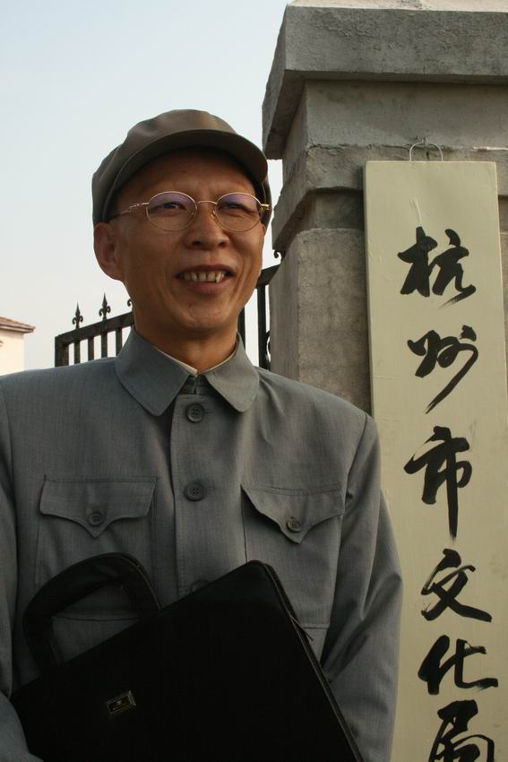 因“太丑”吓哭女演员，演汉奸太像被出租车拒载，女儿却是大美人