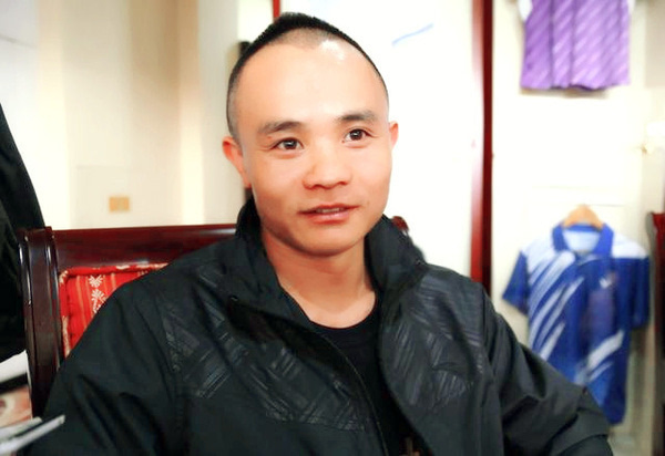 2012年，1米55中国矿工成为世界拳王，娶了以兄妹相称的美女主播