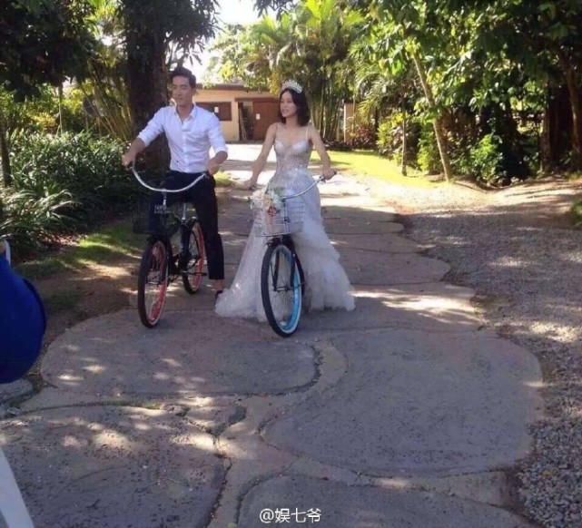 1米9的刘翔被拍成短腿，这婚纱照有毒！