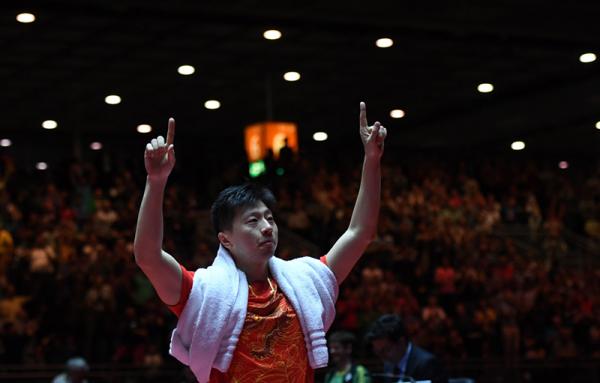 马龙险胜樊振东世乒赛夺冠，赛后他先感谢了张继科