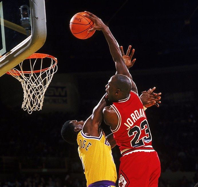 nba里的8大隔扣高手,科比垫底?