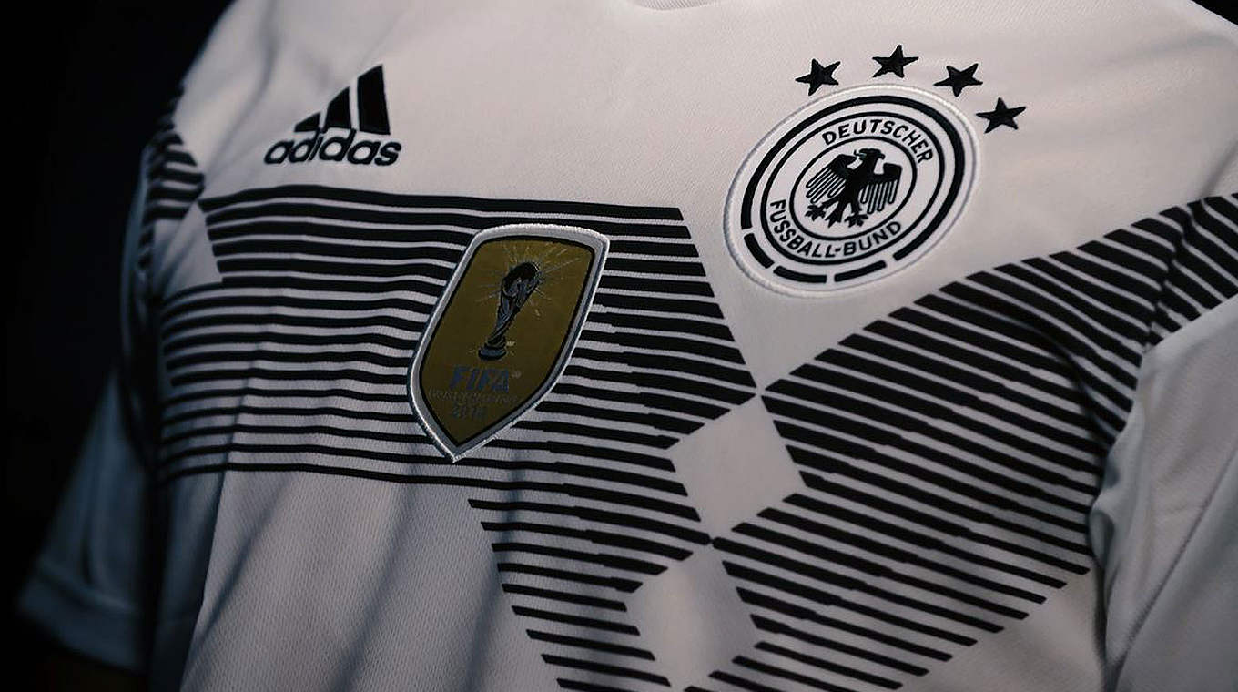 官方：德国公布2018年世界杯参赛球衣