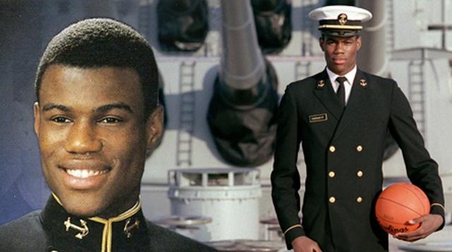 当过兵的9名NBA球员：1人被称为海军上将，1人险成美国总统！