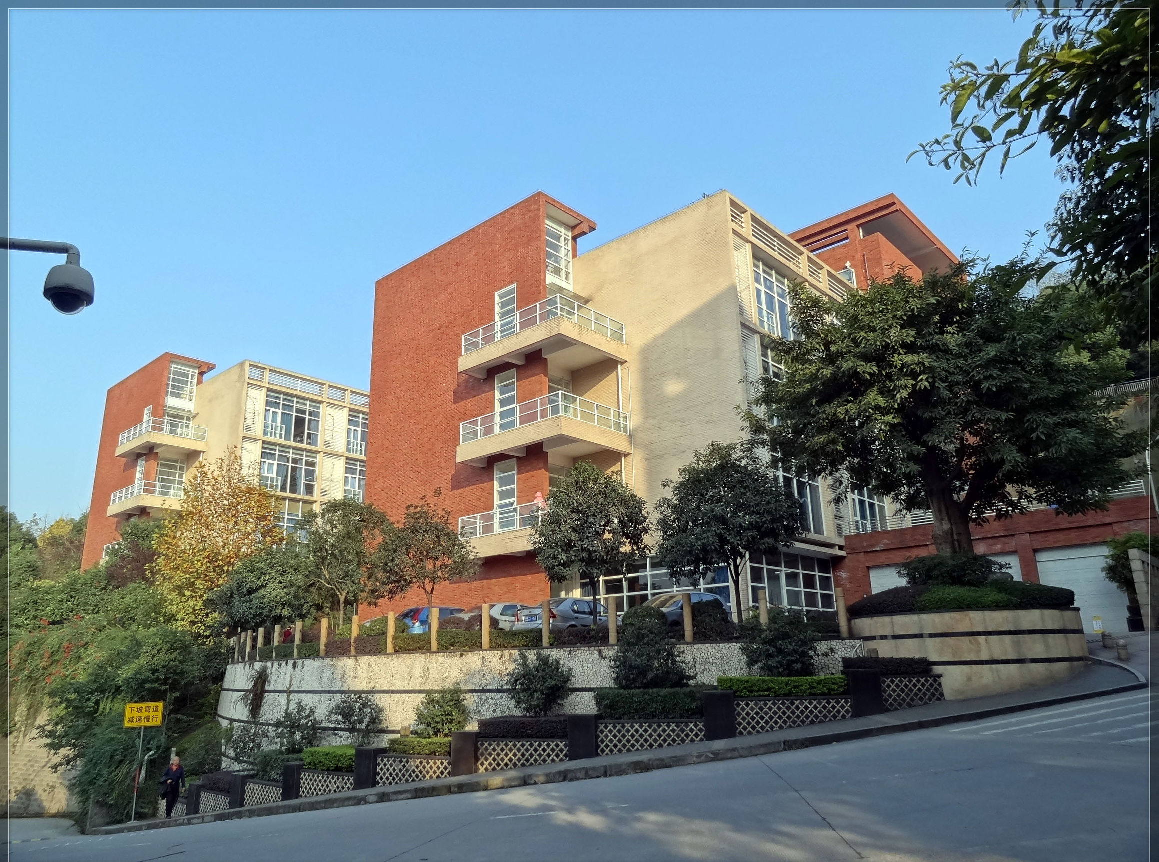 重庆工商大学江北校区(重庆工商大学江北疫情)-爱妻自媒体