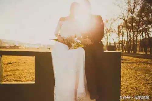 如何拍出完美的复古军装婚纱照，如何拍出完美的日落