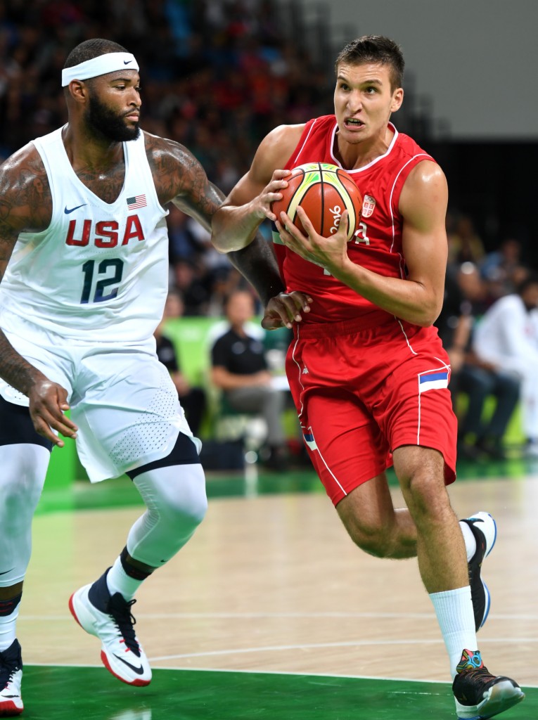 篮球——男篮小组赛：美国战胜塞尔维亚