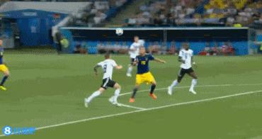 GIF-托伊沃宁挑射得手 瑞典1-0领先德国