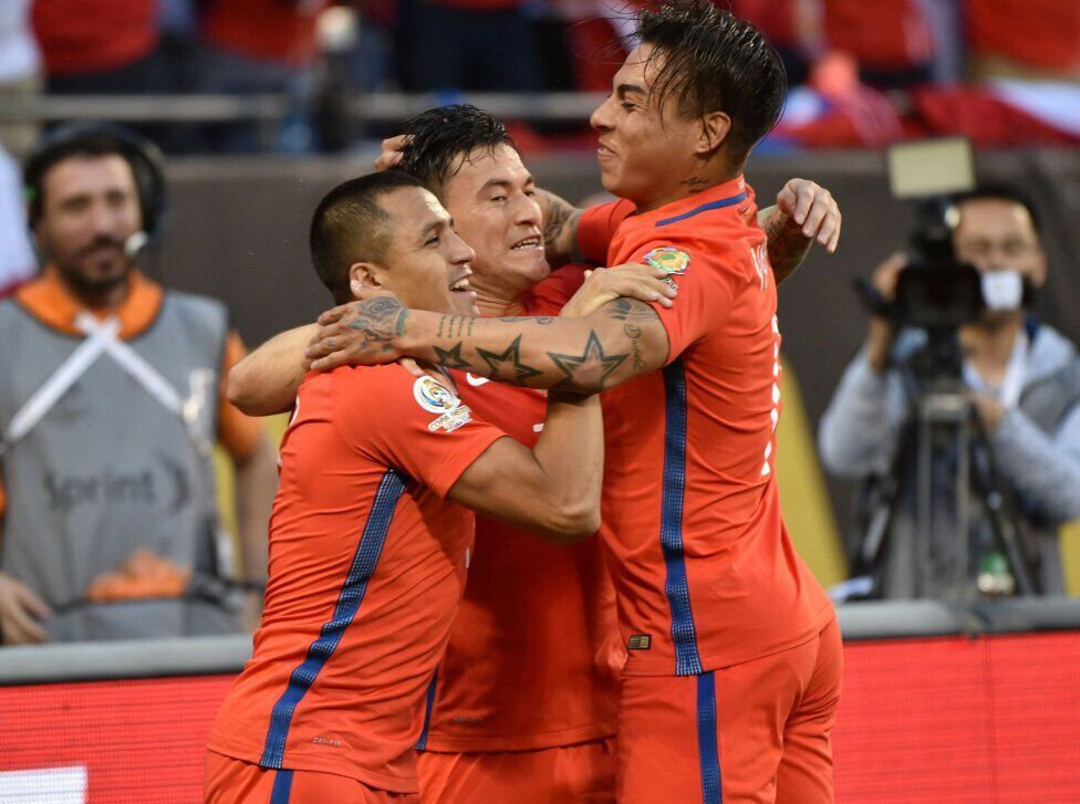 美洲杯-4分钟内进两球 智利2-0十人哥伦比亚入决赛
