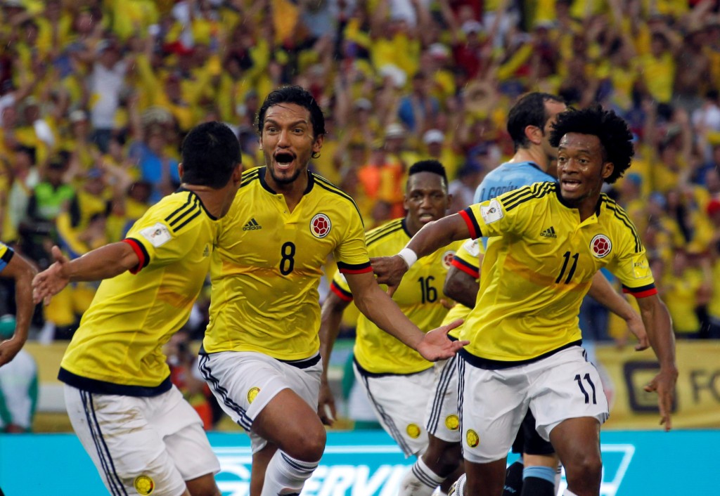 足球——世预赛：乌拉圭战平哥伦比亚