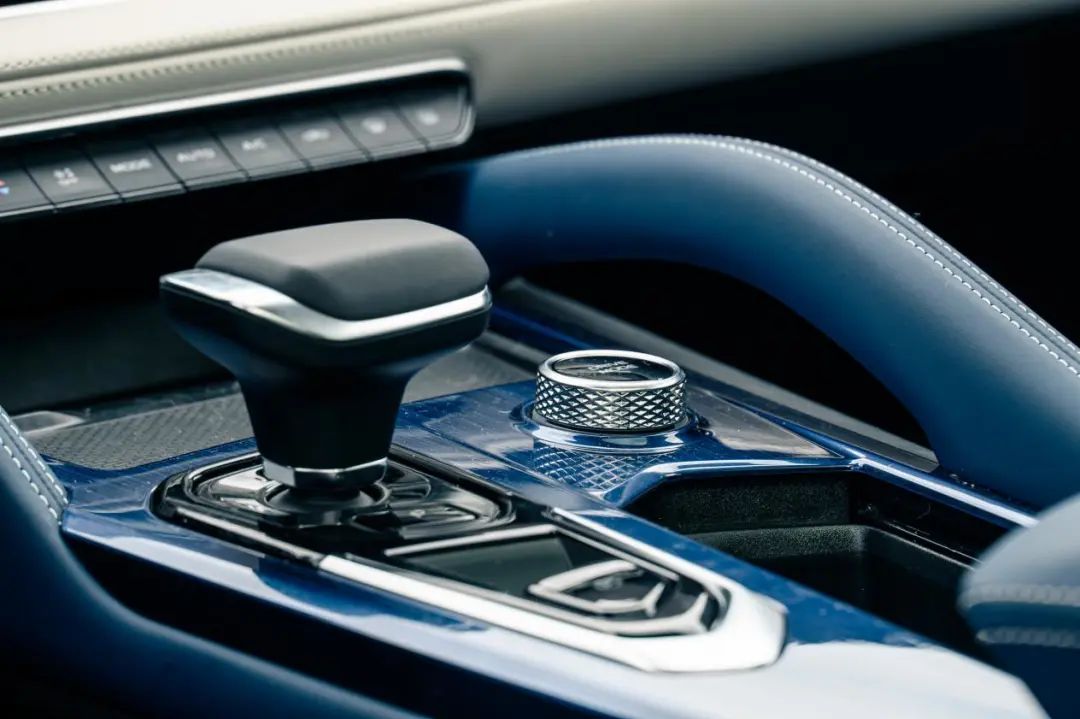 开星越L油电混动版去乐山露营，车能装！油能省！