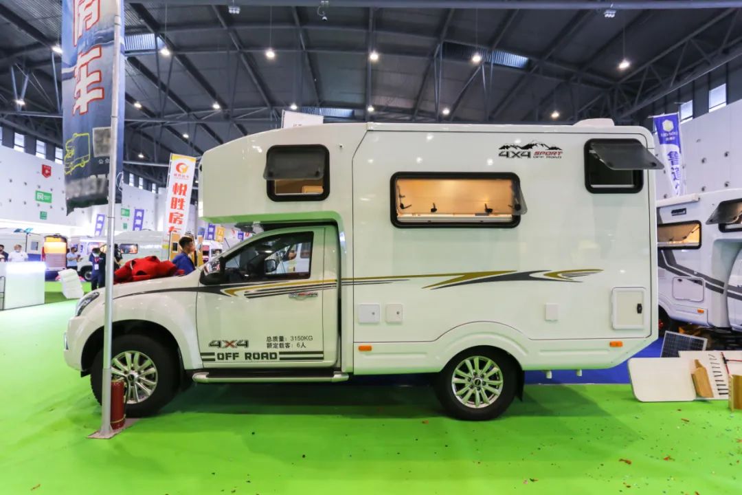 佳卓牌五十铃D-MAX单排皮卡 4X4分时四驱 可个性化布局