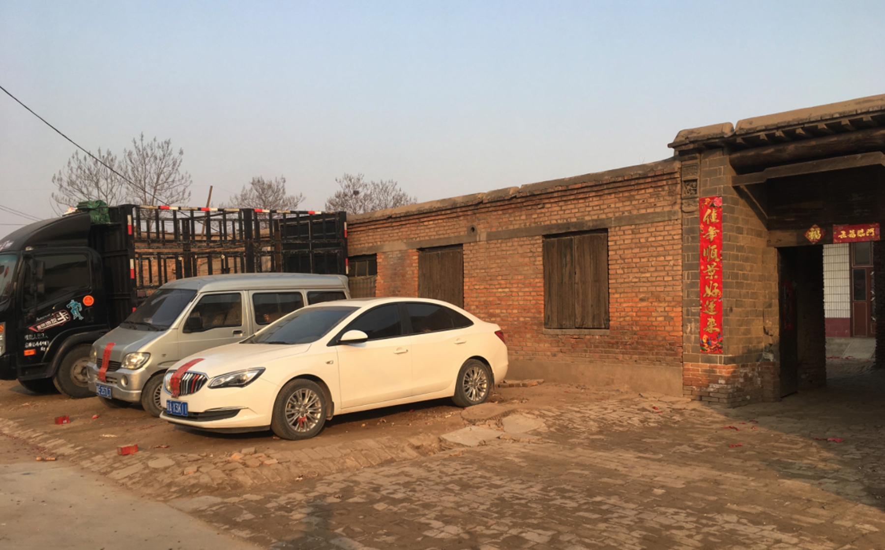 汽车长时间停放，多久启动一次，才不会伤害到电瓶？