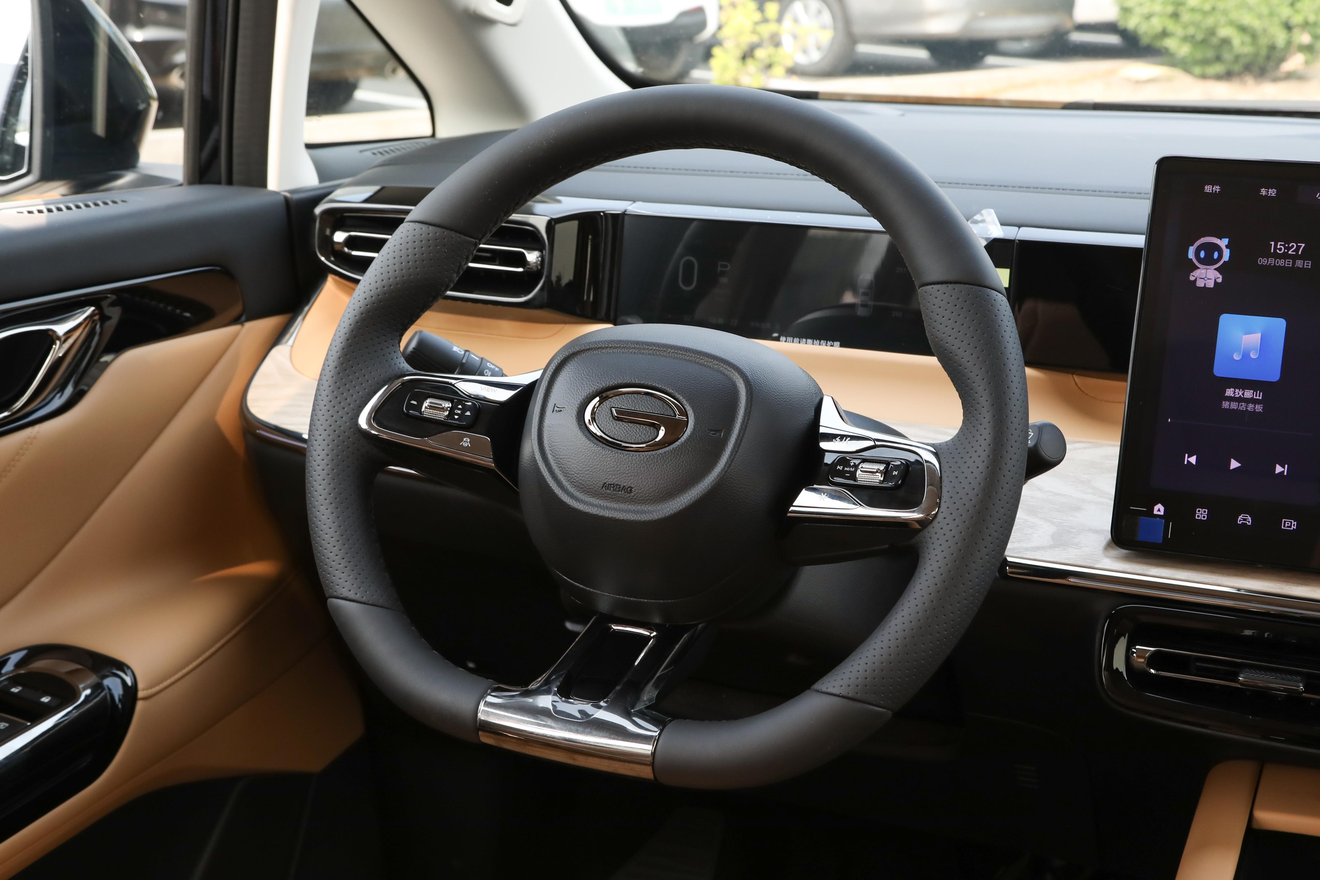 传祺E8 PHEV：2.0L插混+1200km续航，适合家用