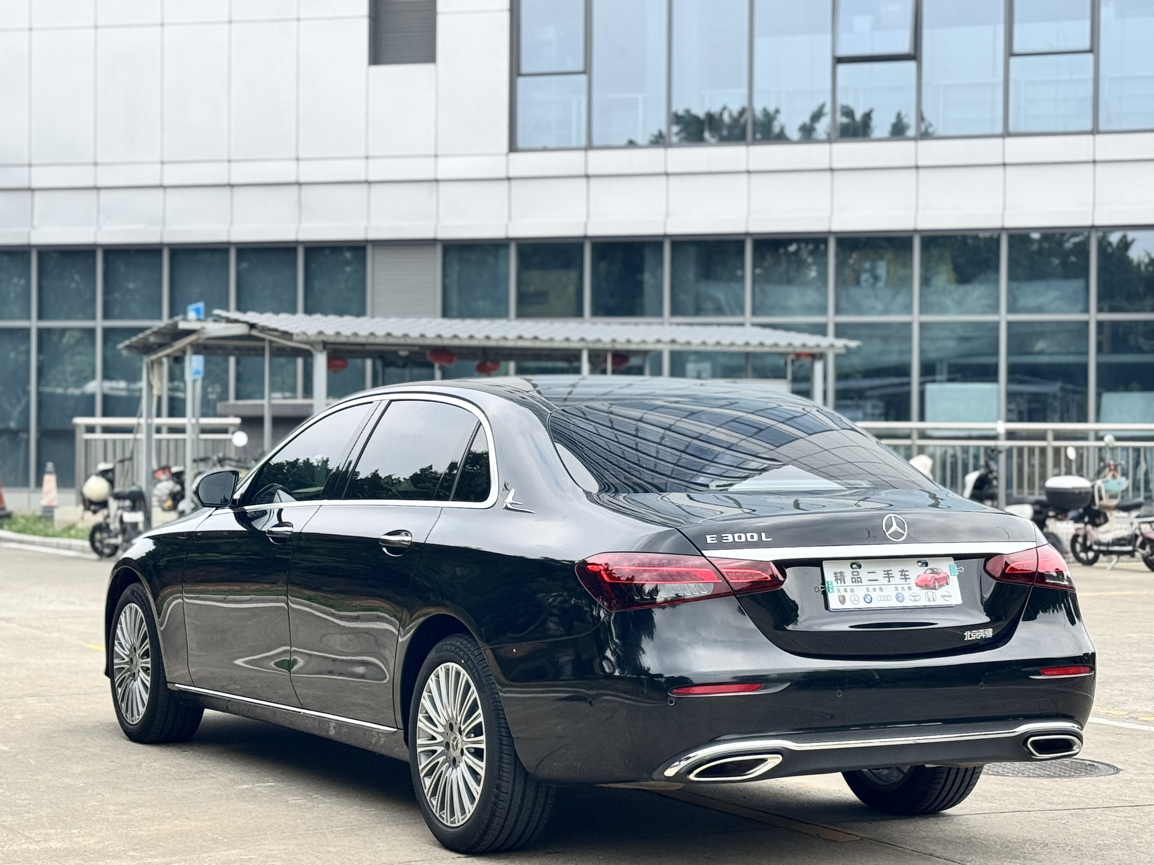 准新车！2023款奔驰E300L豪华，3万公里，一手车况体验豪华轿车！
