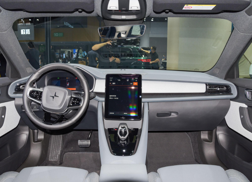 百公里加速4.7秒，北欧风+掀背设计，体验Polestar 2双电机版！