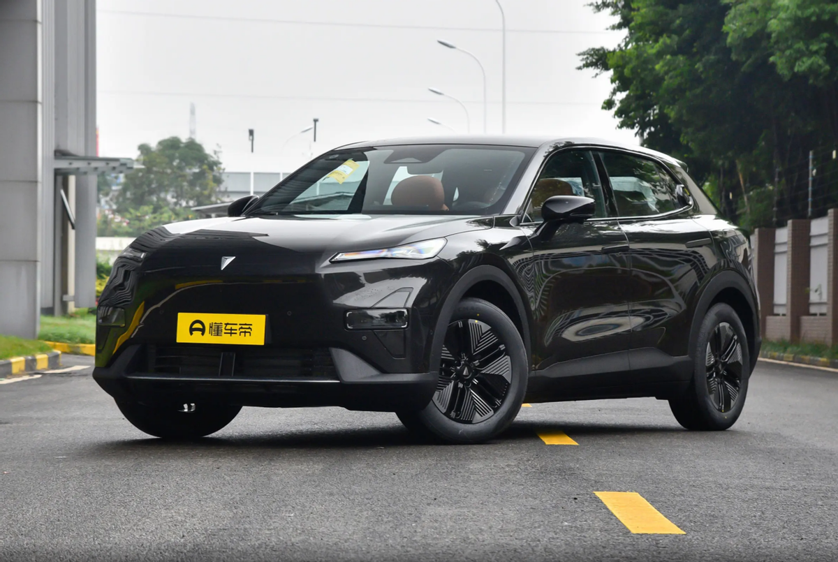 都是“爆款”紧凑级SUV，深蓝S05碰上银河星舰7，哪款车值得买？