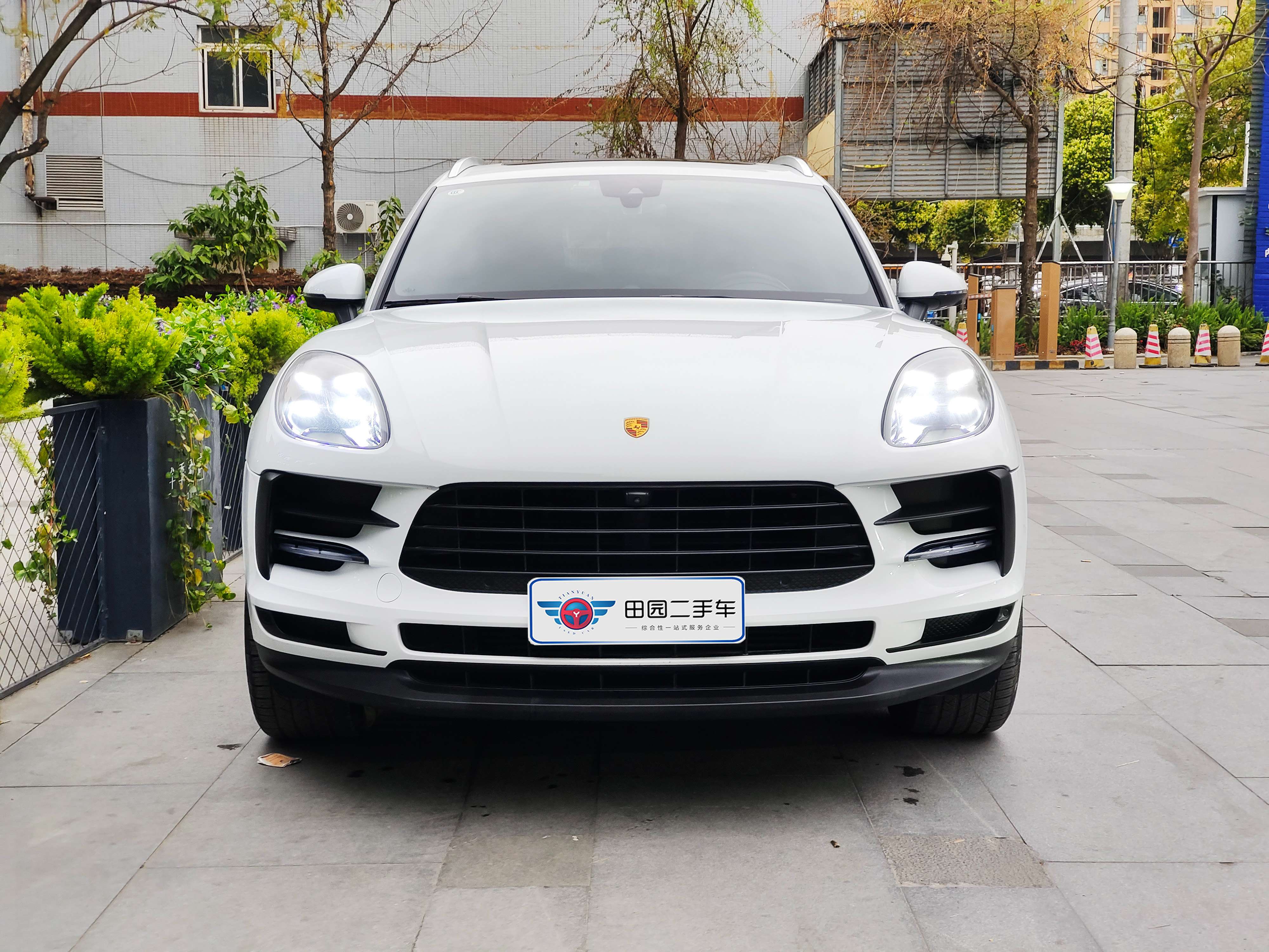 白色小钢炮，2021款Macan2.0T一手车，4.2万公里，34.38万值吗？