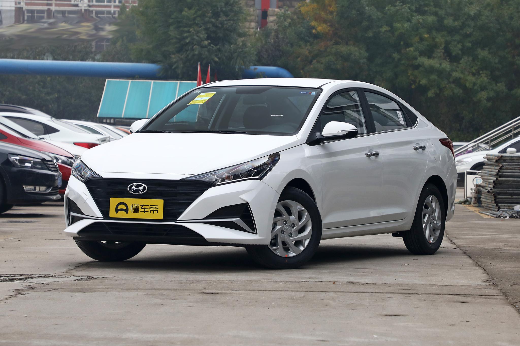 被低估的合资小型车，现代悦纳有什么优缺点？比桑塔纳如何？