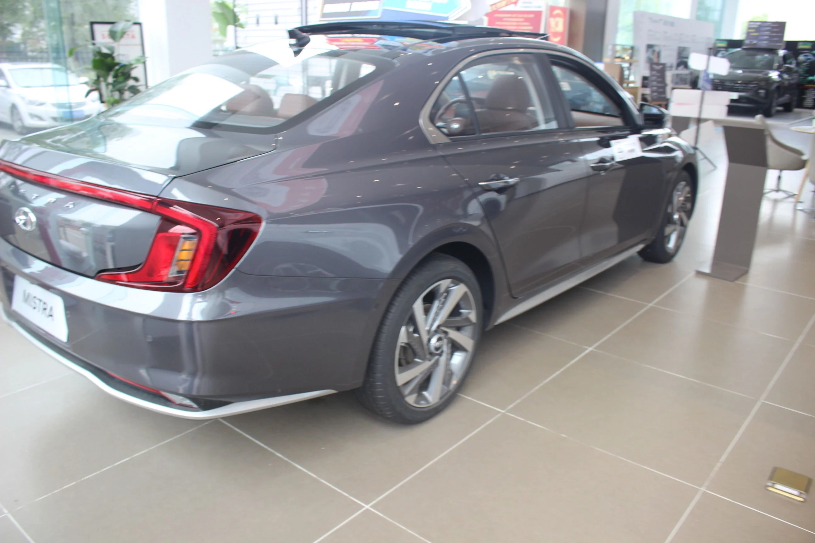 名图2021款报价及图片(十几万给你几十万的感觉)_【读车号】