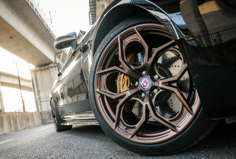 古铜色轮毂奔驰c63改国产品牌锻造hre款轮毂