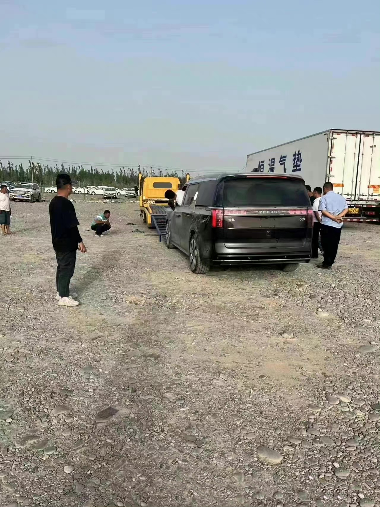 一周热点 | 宁德时代获蜂巢能源500万赔款，极氪009预告图曝光