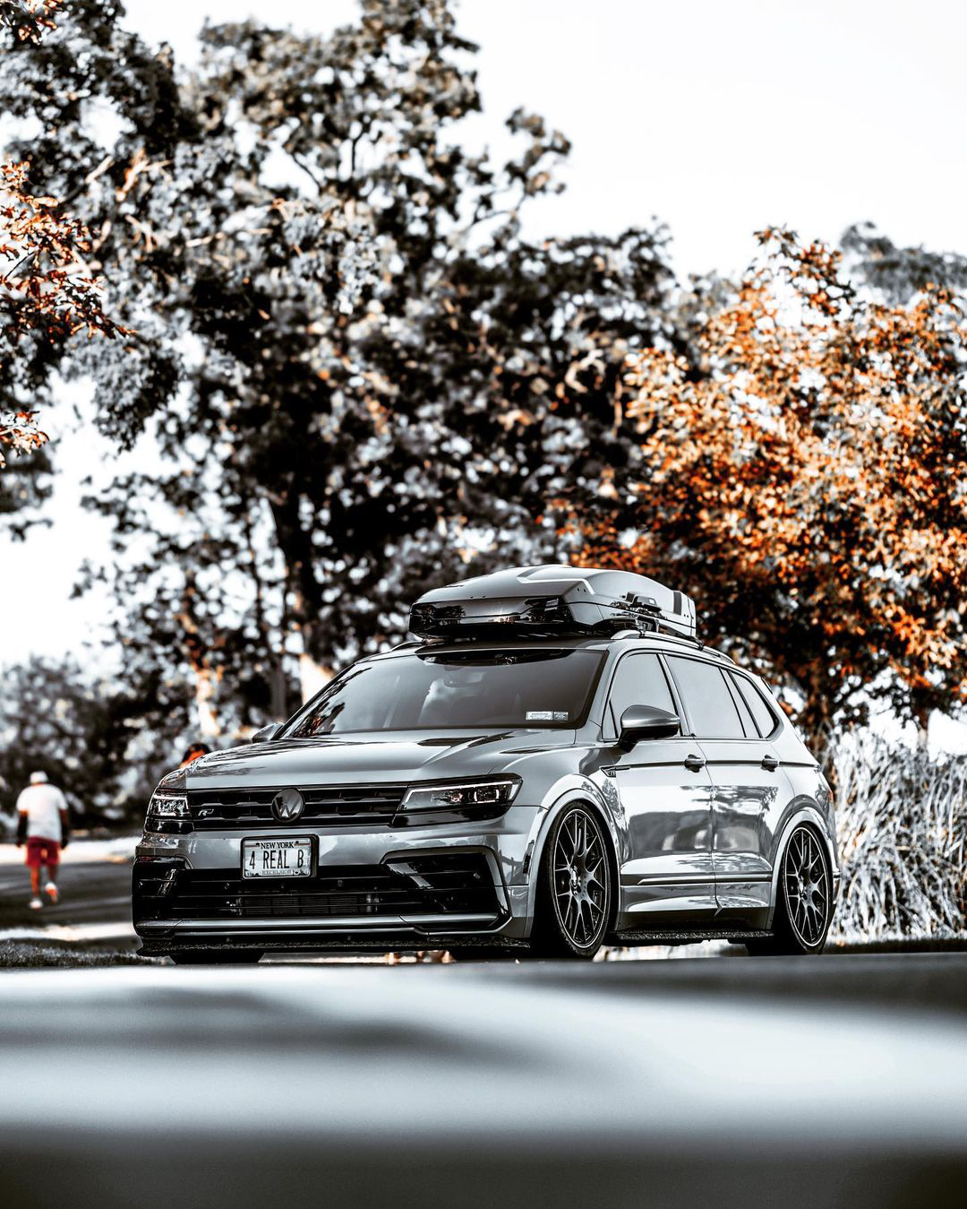 结婚七年的奶爸改装低趴大众途观l,家用suv也可以改得很漂亮