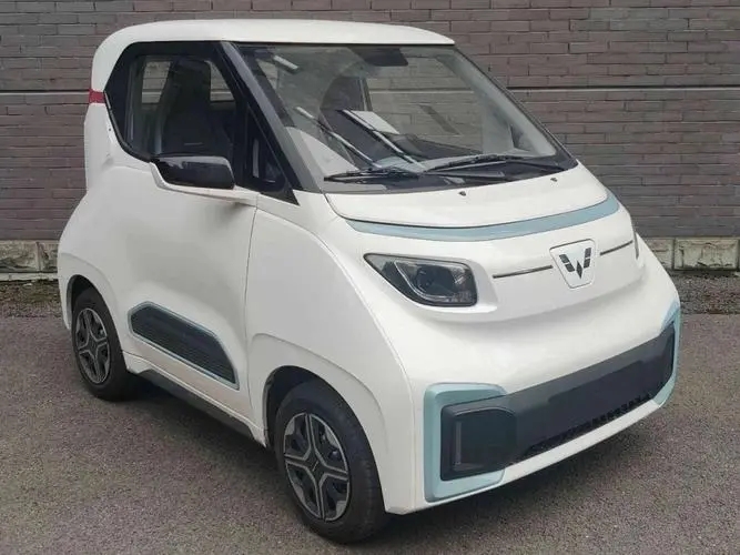 五菱首款两座车！ 宏光NANOEV发布 预计售价2万起