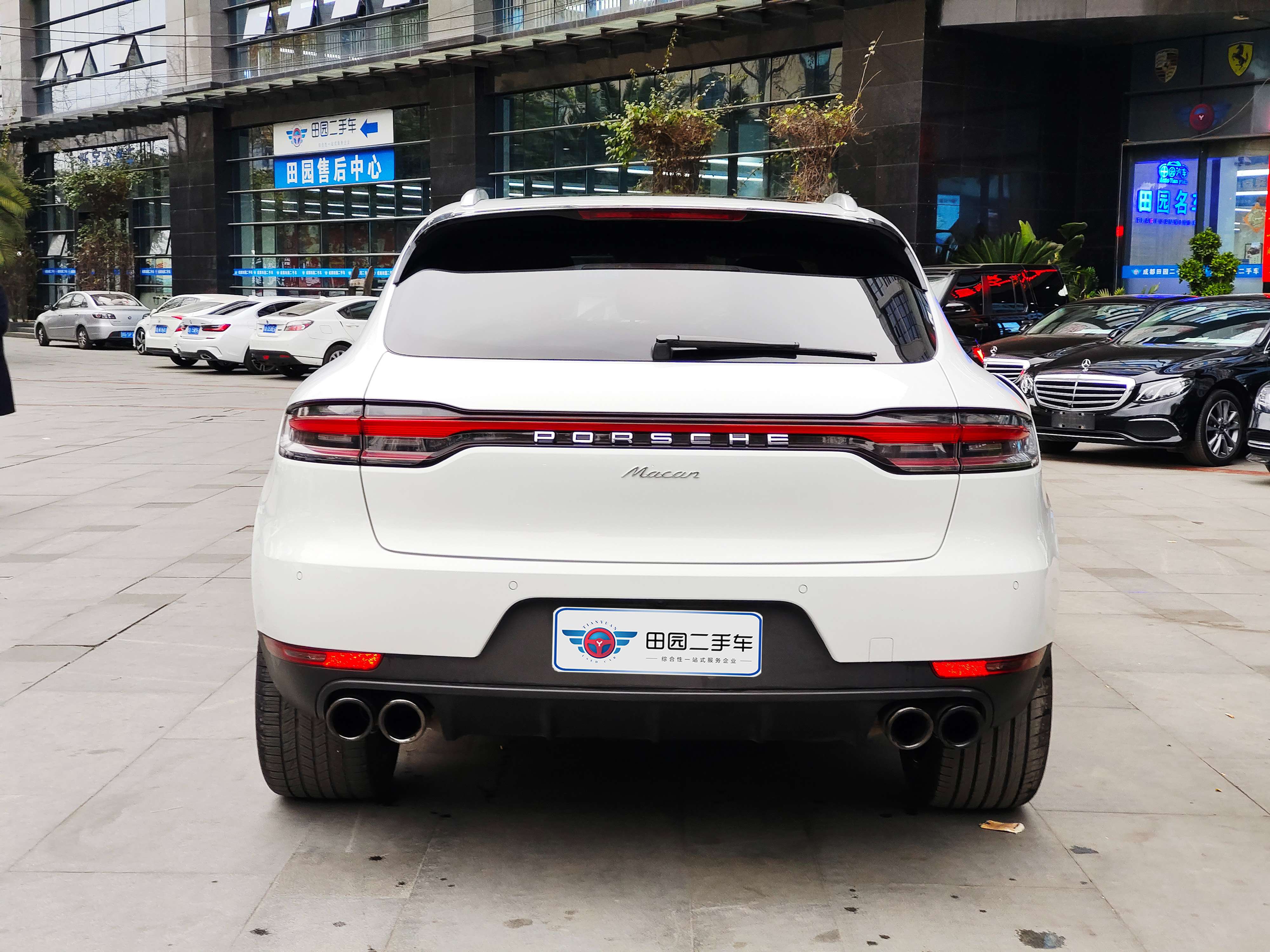 白色小钢炮，2021款Macan2.0T一手车，4.2万公里，34.38万值吗？